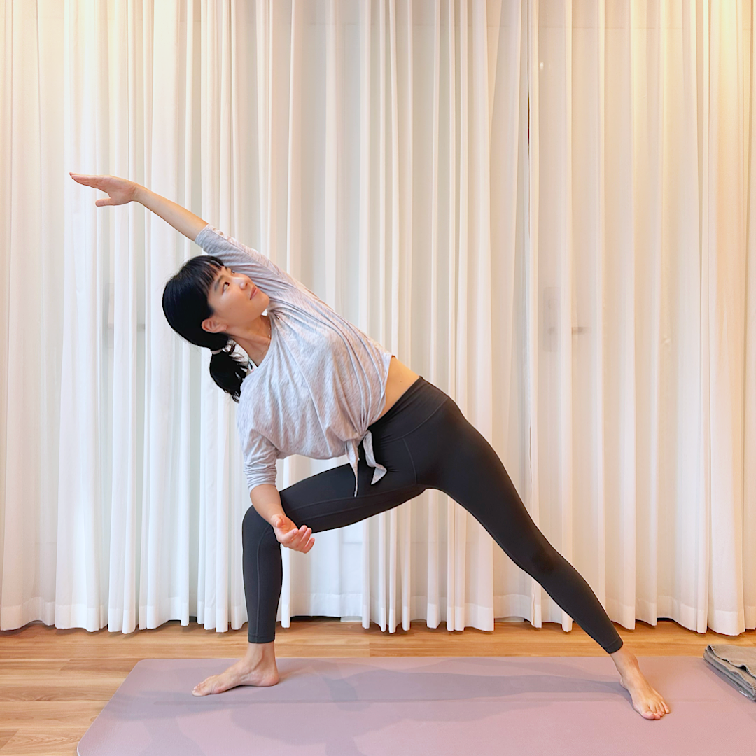 スローフローヨガ