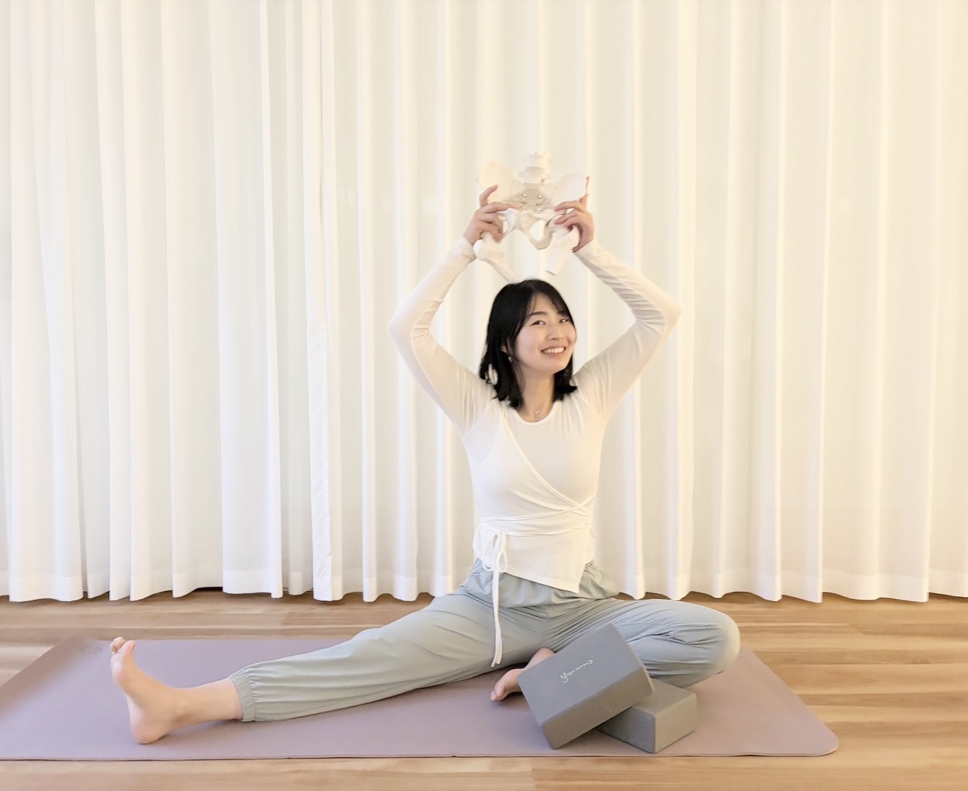 脚・骨盤かるがるヨガ