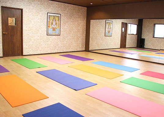 YOGA PILATES STUDIO TeePee